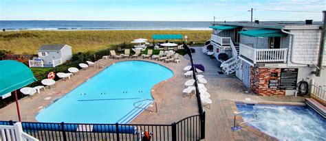 old orchard beach hotels with hot tub|More.